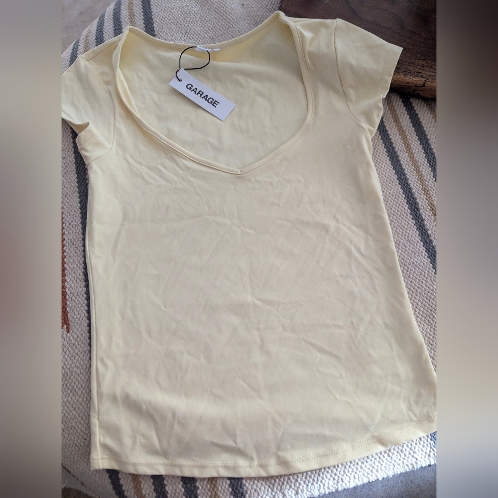 Garage Light Yellow Short Sleeve Tee